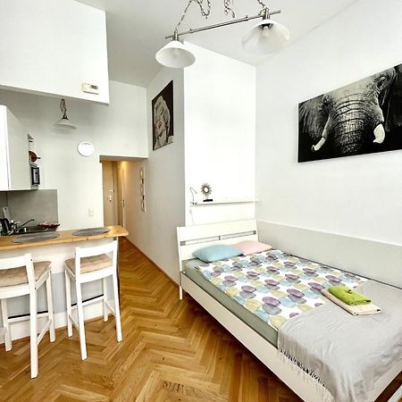 Appartement Centra And Simple To Reach à Vienne Extérieur photo